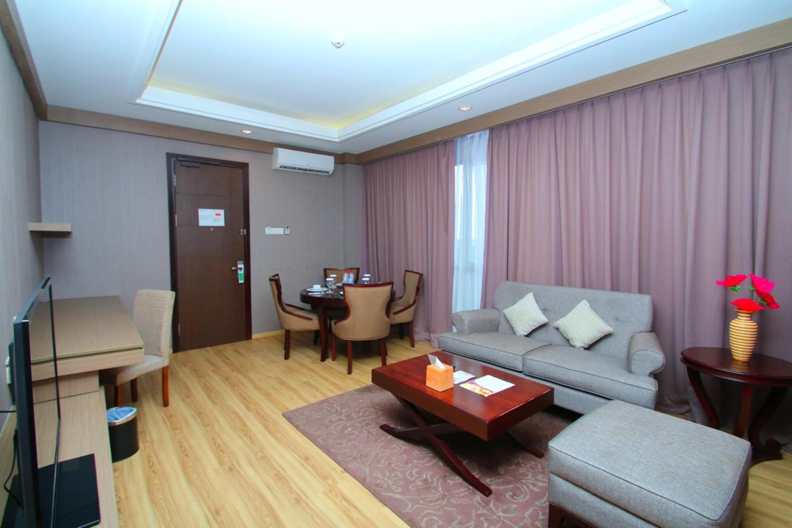 Swiss-Belhotel Sorong Esterno foto